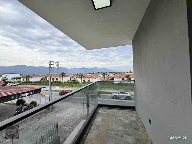 KUŞADASINDA YOLA CEPHELİ SATILIK TİCARİ BİNA (2 DAİRE + MAĞAZA ) - Görsel 28