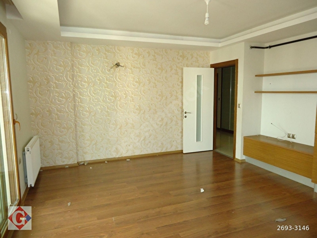 GÖRGÜNDEN İNCİ EVLERİNDE 4+1 200M2 GKD KOMBİLİ BAKIMLI DAİRE - Görsel 16