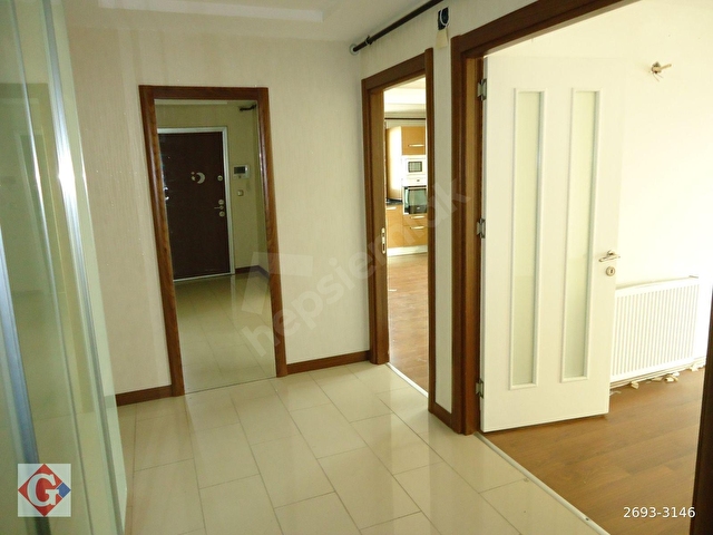 GÖRGÜNDEN İNCİ EVLERİNDE 4+1 200M2 GKD KOMBİLİ BAKIMLI DAİRE - Görsel 17