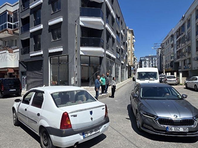 SIFIR 1+1 DAİRE D.GAZLI BALKONLU CADDE ÜZERİNDE İZKAN VAR - Görsel 2