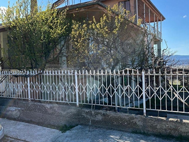 BURDUR GÖKÇEBAĞ BAŞAK EVLER SATILIK 3 KATLI EVİ OLAN 2 ARSA - Görsel 2