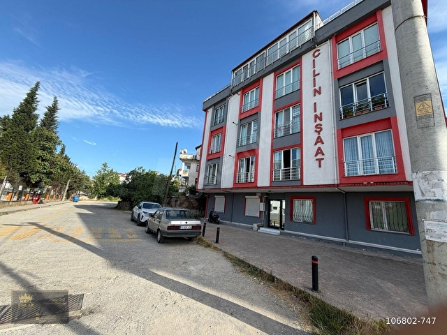 ÇUHALLI DA PLAJA 100 M MESAFEDE EŞYALI SATILIK 1+1 DAİRE - Görsel 2