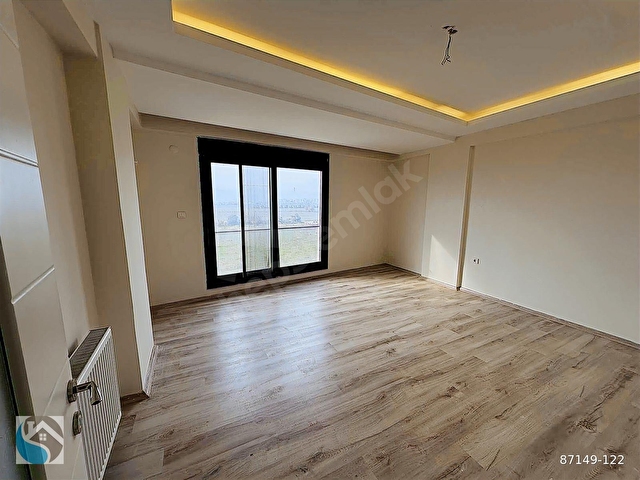 HAVUZLU SİTEDE 2+1 DAİRE