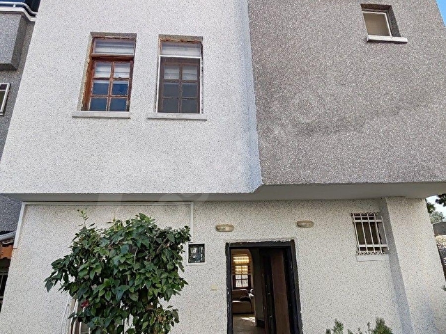 DENİZE YÜRÜME MESAFESİNDE SİTE İÇİNDE HAVUZLU  4+1 TRIPLEKS VİLLA - Görsel 4