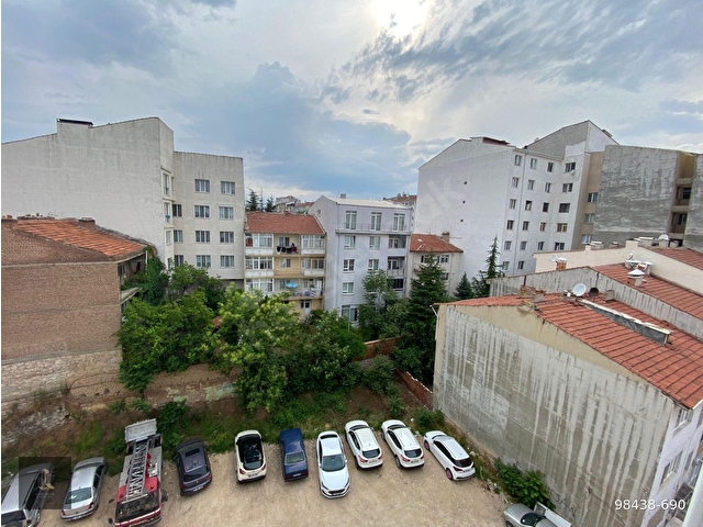 AKARBAŞI, ŞİRİNCE SOKAK DUBLEX 3+1 MERKEZİ KONUMDA 110 M2 KUSURSUZ HARİKA BİR DAİRE - Görsel 2