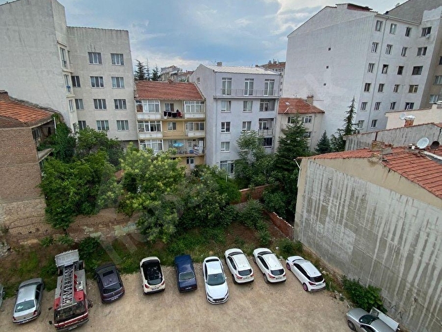 AKARBAŞI, ŞİRİNCE SOKAK DUBLEX 3+1 MERKEZİ KONUMDA 110 M2 KUSURSUZ HARİKA BİR DAİRE - Görsel 3