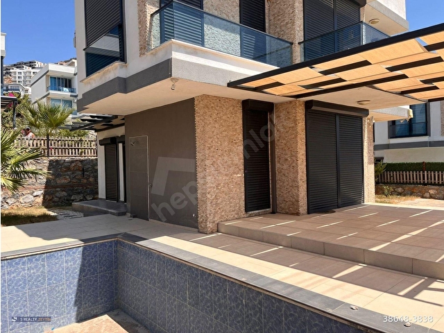 Akbükde full deniz manzaralı müstakil villa - Görsel 29
