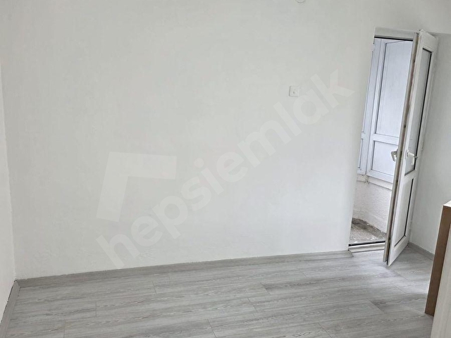 Bahçeli merkezi konumda kiralık  3 + 1 45000 - Görsel 5