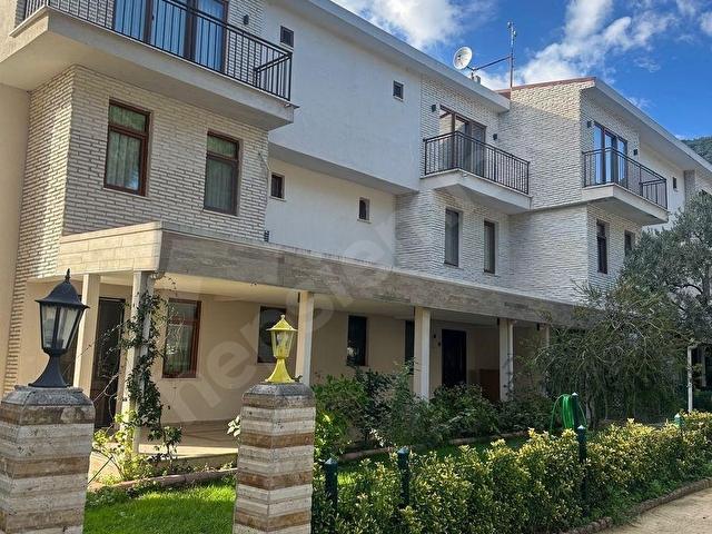 YALOVA-ARMUTLU-KAPAKLI MAH.-İLİBAT KOYUNDA DENİZ MANZARALI SATILIK VİLLA - Görsel 3