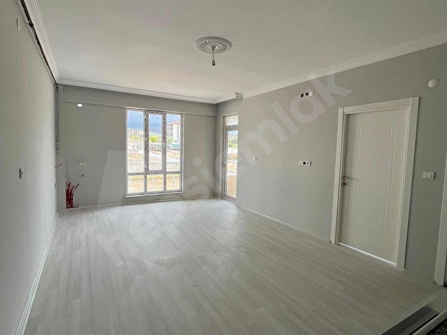 LİDER EMLAKTAN SATLIK 1+1 KAÇMAZ DAİRE - Görsel 2