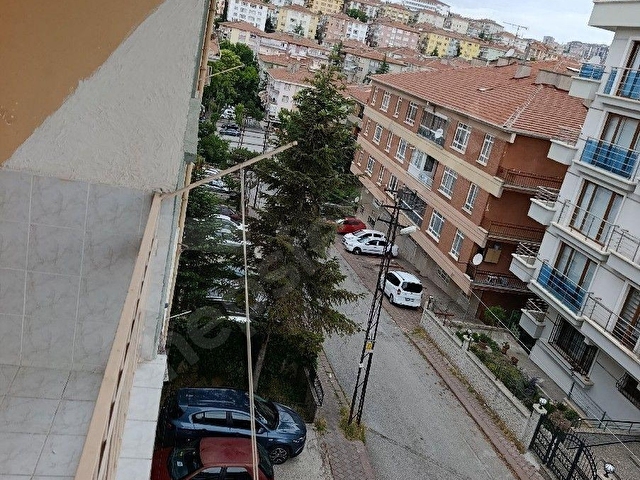 KEÇİÖREN ASFALTTA 2+1 ÜST KAT ÖN KİRALIK DAİRE - Görsel 2