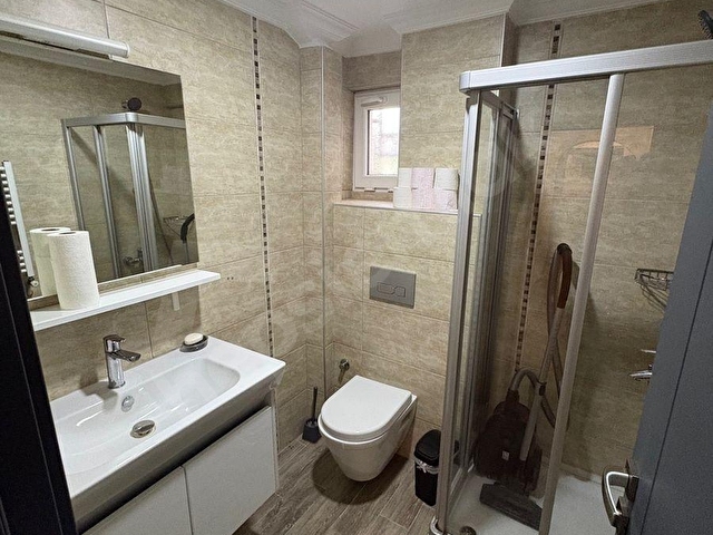 YÜKSEL CADDESİ BAYINDIR 2 SOKAKTA KÖŞEDE BAHÇE KULLANIMLI 2+1 KOMBİLİ - Görsel 10