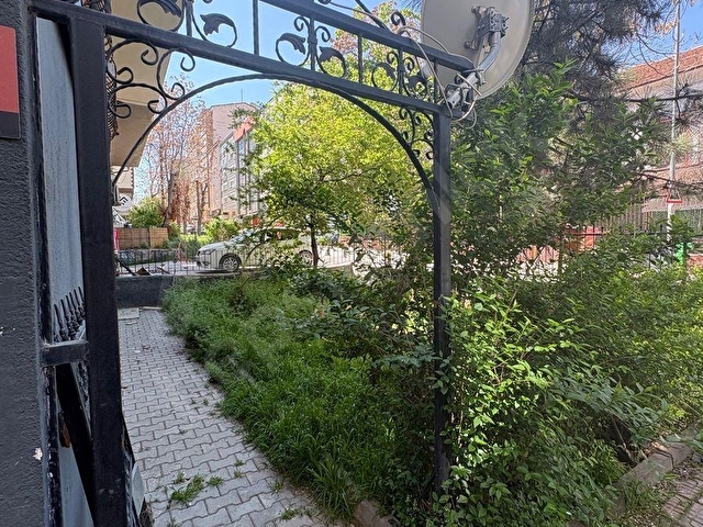 YÜKSEL CADDESİ BAYINDIR 2 SOKAKTA KÖŞEDE BAHÇE KULLANIMLI 2+1 KOMBİLİ - Görsel 2