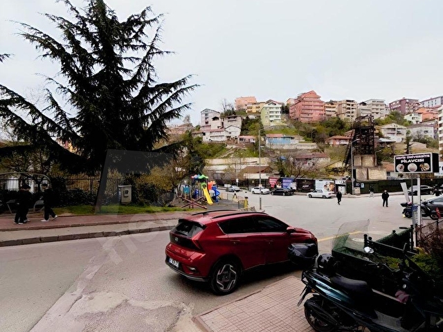 KAYA EMLAKTAN SATILIK EŞYALI BALKONLU SATILIK 1+1 DAİRE - Görsel 6