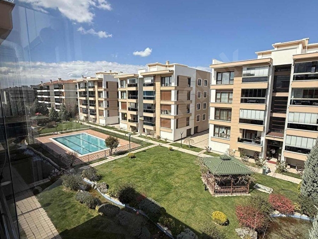 BATIKENT MAHALLESİ NEHİRPARK EVLERİNDE SATILIK 4+1 LÜKS DAİRE - Görsel 19