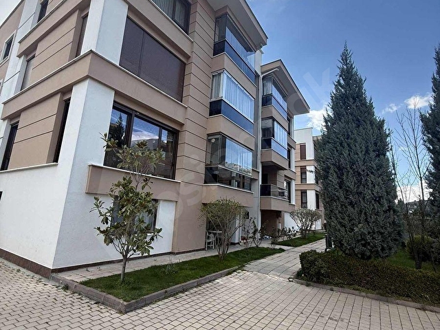 BATIKENT MAHALLESİ NEHİRPARK EVLERİNDE SATILIK 4+1 LÜKS DAİRE