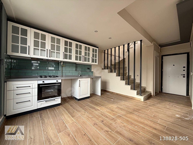 ONMAX BAHÇELİEVLERDE SATILIK SIFIR 2+1 150 M2 KAT DUBLEKS DAİRE - Görsel 3