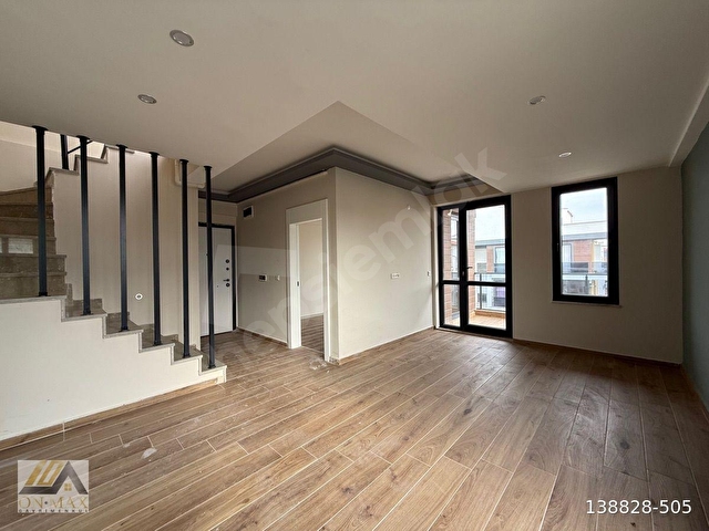 ONMAX BAHÇELİEVLERDE SATILIK SIFIR 2+1 150 M2 KAT DUBLEKS DAİRE - Görsel 6