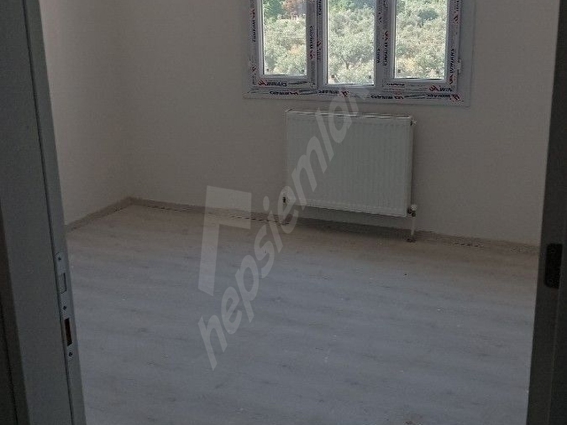 2+1 Geniş oturumlu cepheleri açık ferah daire - Görsel 8