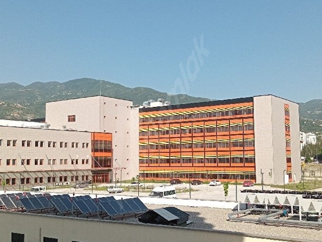 2+1 Geniş oturumlu cepheleri açık ferah daire - Görsel 12