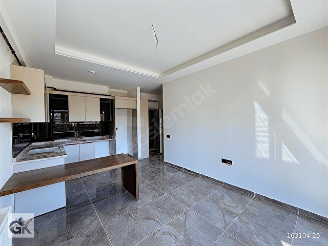 MERSİN MEZİTLİ KİRALIK GENİŞ BALKONLU SIFIR 1+1 DAİRE - Görsel 18