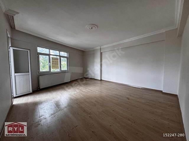 Ümraniye Atatürk Mahallesinde kiralık 2+1 daire