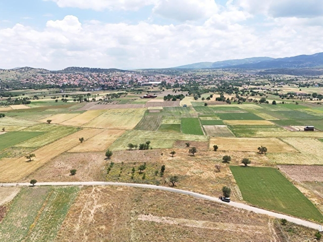 FIRSAT !!!  SALDA GÖLÜNE 2 KM YOL CEPHELİ 1700M2 YATIRIMLIK  TARLA - Görsel 11