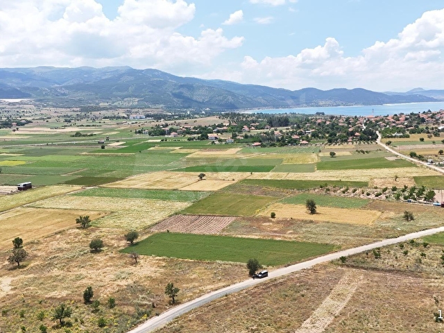 FIRSAT !!!  SALDA GÖLÜNE 2 KM YOL CEPHELİ 1700M2 YATIRIMLIK  TARLA - Görsel 7