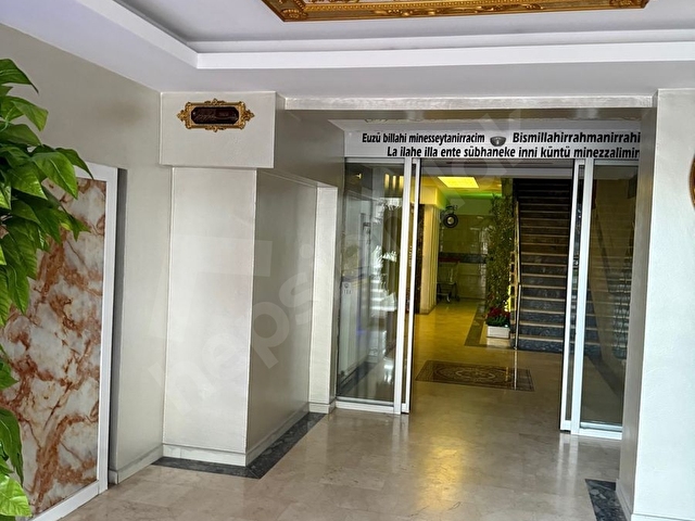 Aydınlıkevler mahallesinde Satılık Daire 14 katlının 9. Katı 220M2 4+1 odalı Merkezi Pay Ölçerli - Görsel 5