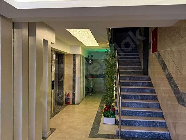 Aydınlıkevler mahallesinde Satılık Daire 14 katlının 9. Katı 220M2 4+1 odalı Merkezi Pay Ölçerli - Görsel 6