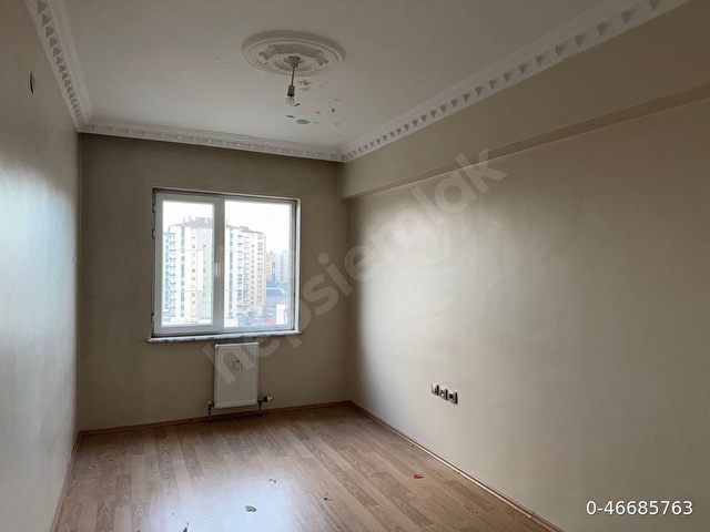 Aydınlıkevler mahallesinde Satılık Daire 14 katlının 9. Katı 220M2 4+1 odalı Merkezi Pay Ölçerli - Görsel 13