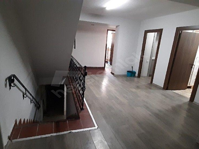 Aksaray Yenikapıda Birçok İşkoluna Uygun Üçkatlı ve Bodrumlu Kiralık Bina - Görsel 24