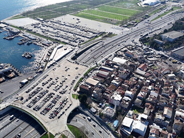 Aksaray Yenikapıda Birçok İşkoluna Uygun Üçkatlı ve Bodrumlu Kiralık Bina - Görsel 3