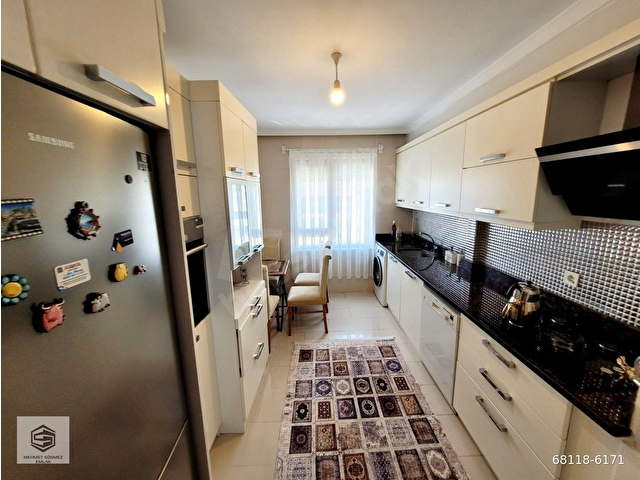 Şirinyalıda Sahile Yakın  3+1 Doğalgazlı Mobilyalı Daire - Görsel 2