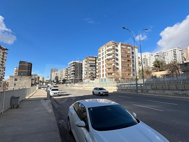 ACİLL SATILIK 4+1 odalı fulll bakımlı cadde üzeri arakat daire - Görsel 20