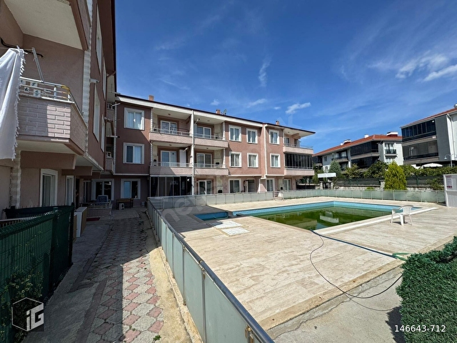 KARASUDA TAMAMI BU FİYATA HAVUZLU SİTEDE CAM BALKONLU 2+1 SATILIK DAİRE!!! - Görsel 3
