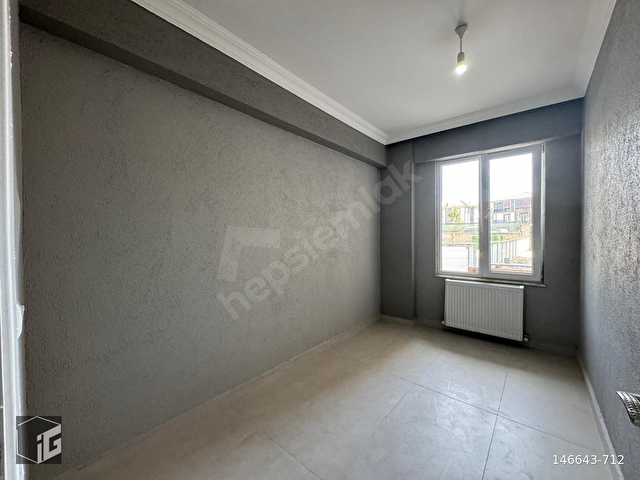 KARASUDA TAMAMI BU FİYATA HAVUZLU SİTEDE CAM BALKONLU 2+1 SATILIK DAİRE!!! - Görsel 12