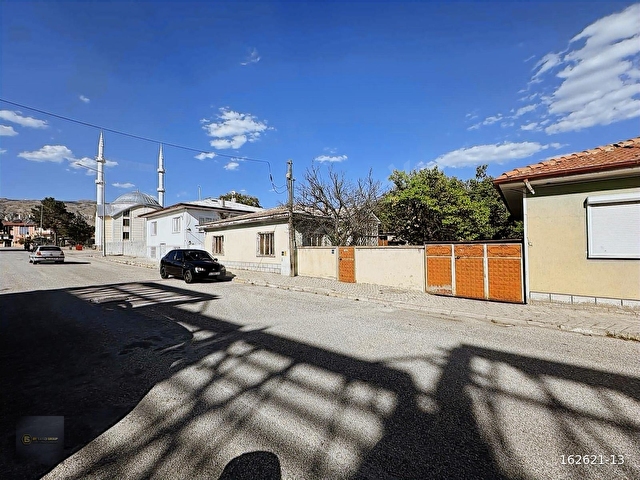 BYSAYICI GRUPTAN SATILIK DEMİRKENTTE 468M² YATIRIMLIK ARSA