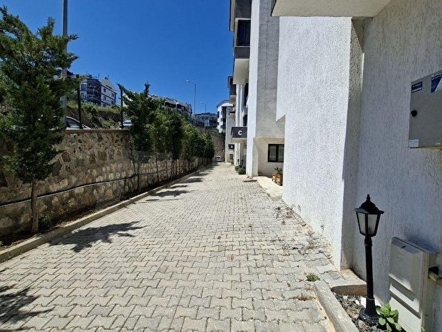 Apolyont Gayrimenkulden Barcelona Cityde deniz manzaralı daire - Görsel 9