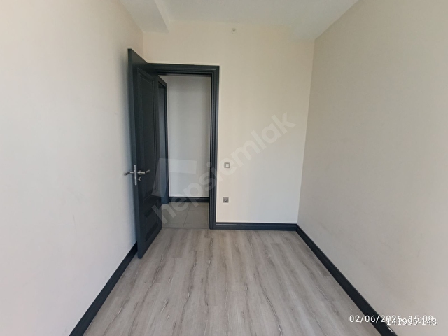 BAHÇEŞEHİR SUİTES SATILIK 2+1 TEMİZ DAİRE - Görsel 7