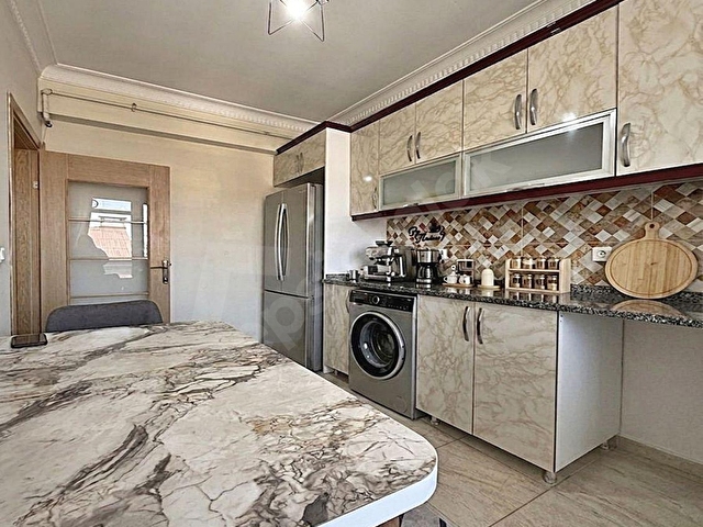 BAHÇEŞEHİR LOKASYONUNDA SATILIK FERAH, AYDINLIK 2+1 DAİRE - Görsel 4