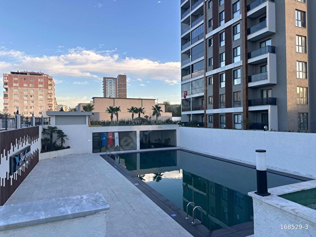 BLUE GARDEN SİTESİNDE 1+1 ARA KAT