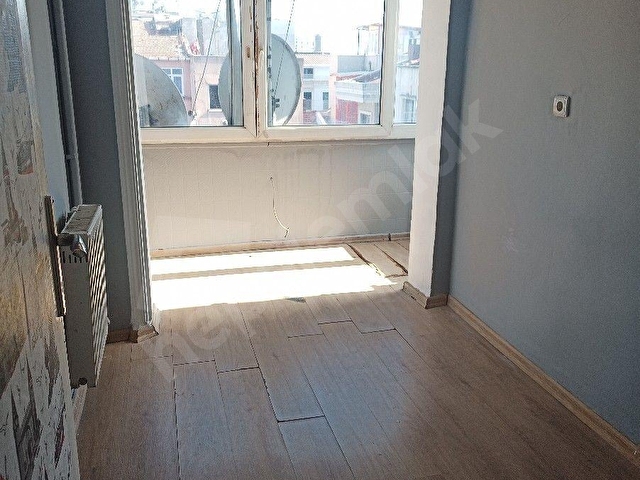 Fatih Aksaray da 4+1 kombili 115m2 kiralık daire - Görsel 12