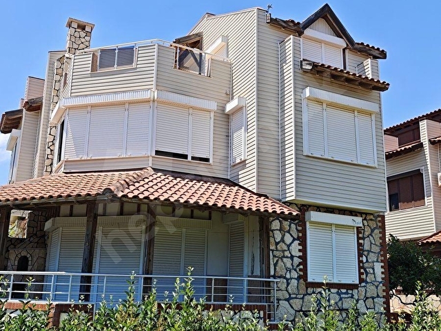Antalya Mavikentte Sahile Sıfır, Önü Kapanmaz Kiralık Tripleks - Görsel 3