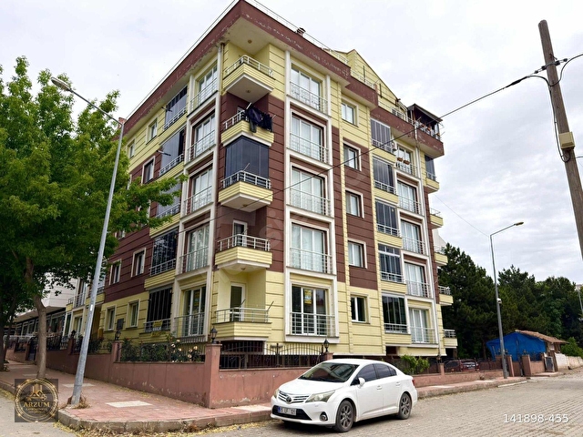 MERZİFON HAFIZ MUSTAFA PAŞA CADDESİNDE GÜL KONAĞINDA