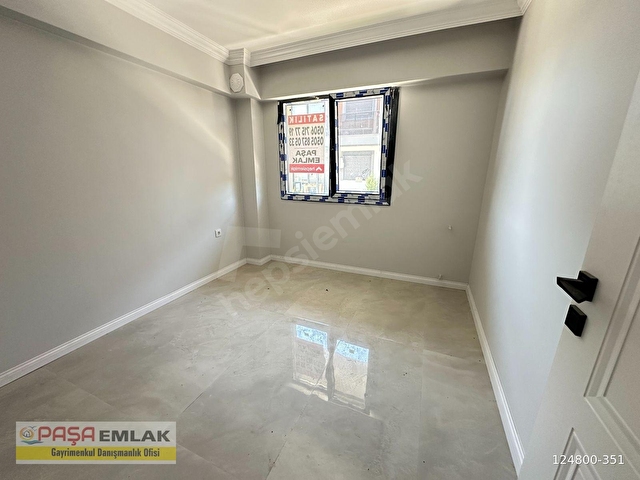 ÇANDARLI DA PAŞA EMLAKTAN HAVUZLU SİTE DE SATILIK ZEMİN KAT 1+1 - Görsel 14