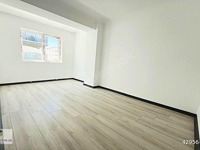 YENİKENT EMLATAN OKULLAR BÖLGESİNDE SATILIK 4+1 160M2 - Görsel 2