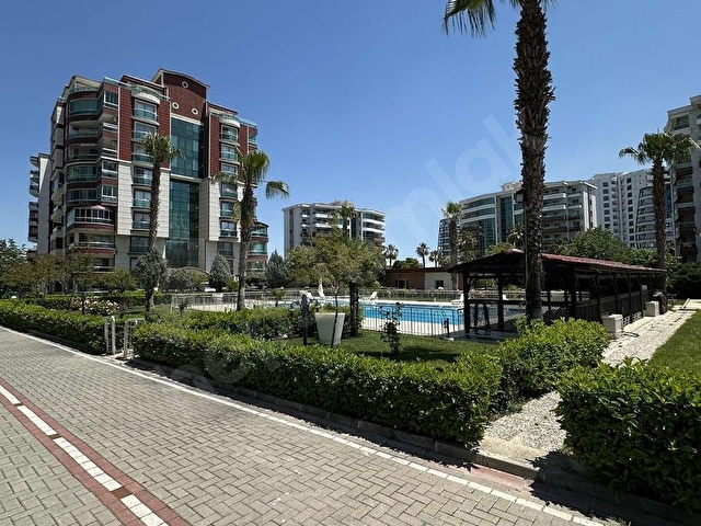 ÇİZGİ GAYRİMENKULDEN GÜZELYURTTA 4+1 KİRALIK DAİRE - Görsel 3