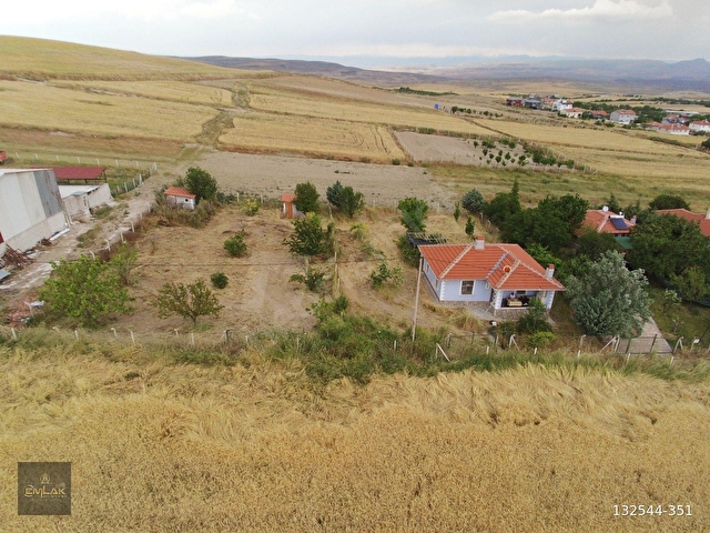 AYAŞTA 1.447 M2 ARSA ÜZERİNDE HAZIR DÜZEN EVLİ BAHÇE - Görsel 10