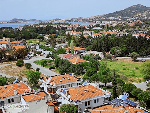 ATA35TEN FOÇA MERKEZDE HAVUZLU SİTE İÇERİSİNDE 3+1 KÖŞE VİLLA - Görsel 14